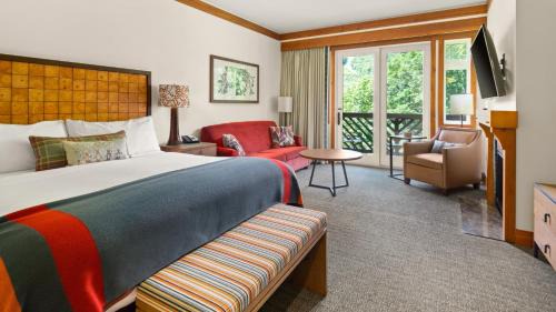 Stowe Area Resort | 1315 STUDIO The Lodge At Spruce Peak 3rd floor By Stowe Mountain Rentals
