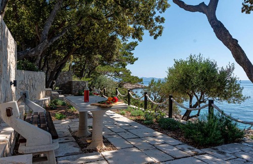 Orebic House | 132 m² House ∙ 3 bedrooms ∙ 6 guests