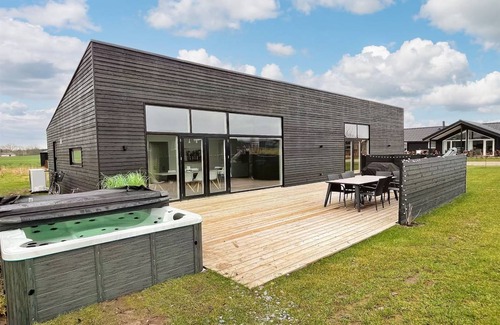 Odder House | 138 m² House ∙ 5 bedrooms ∙ 12 guests