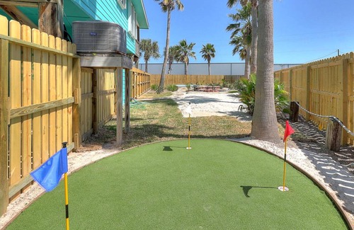 Leeward Sands House | 139 m² House ∙ 3 bedrooms ∙ 10 guests