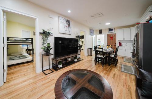 Milton Apartment | 14-2-5BR Milton - Near Blue Hills