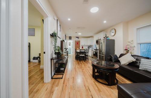 Milton Apartment | 14-2-5BR Milton - Near Blue Hills