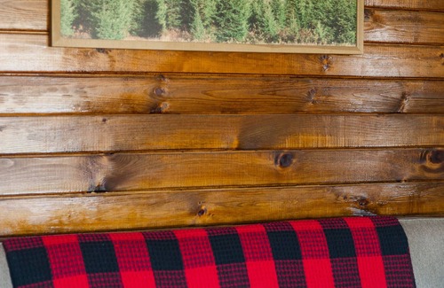 Columbia Falls Cabin | #14 - Flagpole View Cabins - King Plus Cabin