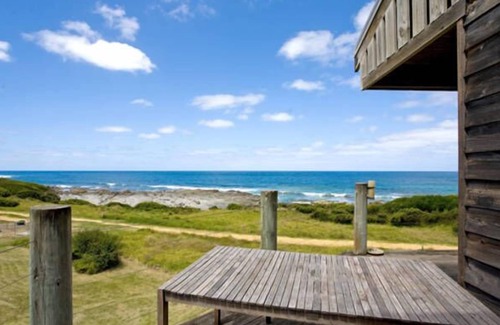 Marengo House | 14 Steps - located at Apollo Bay