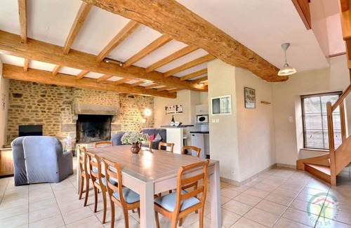 La Bazouge-du-Desert House | 140 m² Gîte ∙ 4 bedrooms ∙ 8 guests