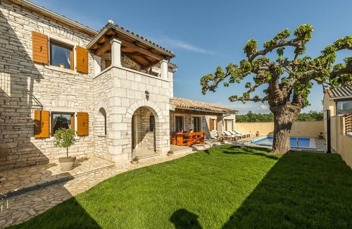 Vosteni Villa | 140 m² Villa ∙ 3 bedrooms ∙ 8 guests