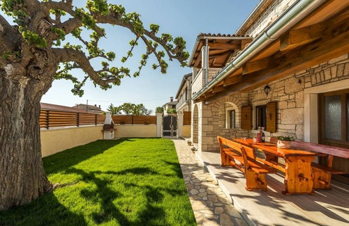 Vosteni Villa | 140 m² Villa ∙ 3 bedrooms ∙ 8 guests
