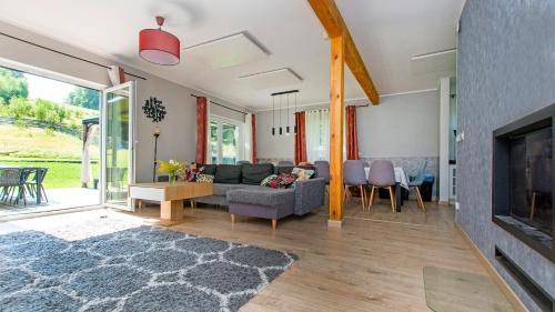Przywidz Villa | 140 m² Villa ∙ 4 bedrooms ∙ 15 guests