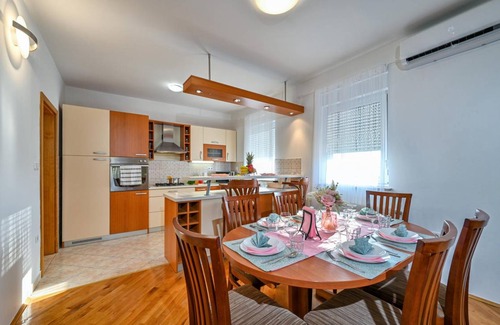 Cakovec House | 142 m² House ∙ 3 bedrooms ∙ 6 guests