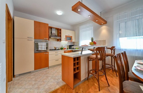 Cakovec House | 142 m² House ∙ 3 bedrooms ∙ 6 guests