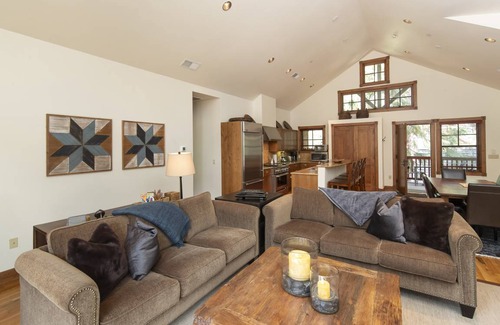 West End Condo | 144 m² Condo ∙ 3 bedrooms ∙ 6 guests