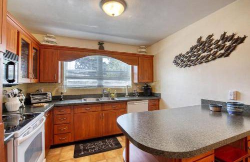 Brentwood Park House | 144 m² House ∙ 3 bedrooms ∙ 8 guests