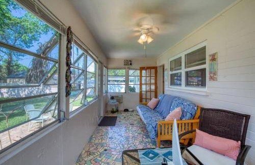 Brentwood Park House | 144 m² House ∙ 3 bedrooms ∙ 8 guests