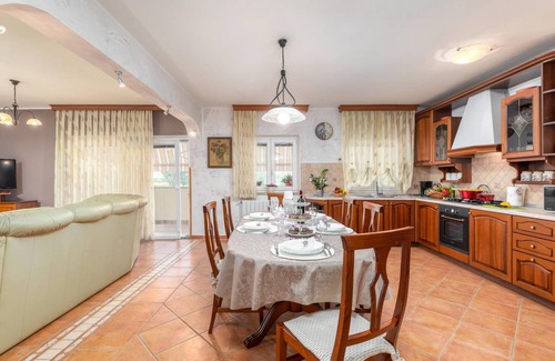 Pula Apartment | 145 m² Apartment ∙ 3 bedrooms ∙ 6 guests