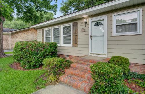 Old Village House | 1470 Barbara