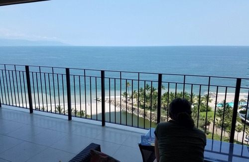 South Hotel Zone Condo | 14th Floor Beach Front Condo With Ocean And Mountain Views