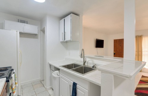 Greater Fondren Southwest Condo | 15 Mi to Dtwn Houston: Condo in Gated Community