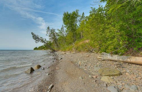 Palmers Apartment | 15 Mi to Duluth Lake Superior Beachfront Home!