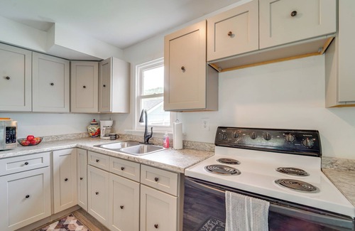 Riddlesburg Cottage | 15 Mi to Raystown Lake: Riddlesburg Getaway!