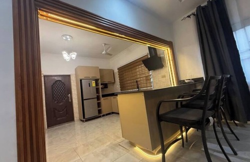 Accra House | 15 mins from Airport | 3 BDR house | parking+wifi