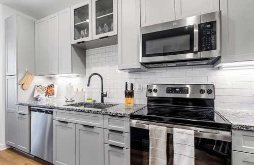 Bellevue Apartment | 15 Minutes from Downtown-Cozy & Luxury Design