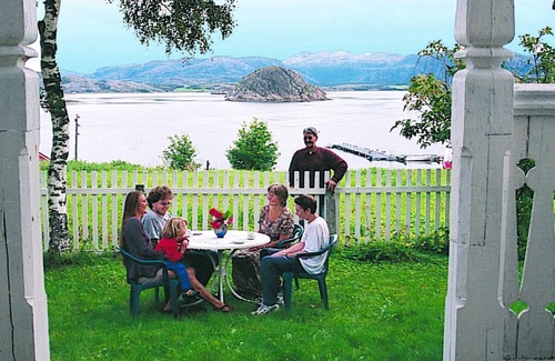 Lauvsnes House | 15 person holiday home in Flatanger