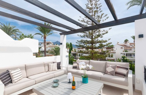 San Pedro de Alcantara House | 15 - Reformed Townhouse in Scandinavian Style