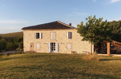 Castelnau-de-Montmiral House | 150 m² Gîte ∙ 4 bedrooms ∙ 10 guests