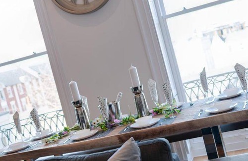 Georgian Quarter Apartment | 150 m² Apartment ∙ 2 bedrooms ∙ 10 guests