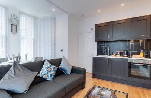 Georgian Quarter Apartment | 150 m² Apartment ∙ 2 bedrooms ∙ 10 guests