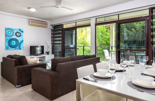 Palm Cove Apartment | 150 m² Apartment ∙ 3 bedrooms ∙ 6 guests