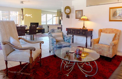 Wilderswil Apartment | 150 m² Apartment ∙ 1 bedroom ∙ 6 guests