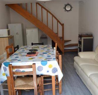 Savigny-Levescault House | 150 m² House ∙ 6 bedrooms ∙ 10 guests