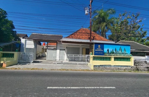 Prambanan House | 150 m² House ∙ 2 bedrooms ∙ 6 guests