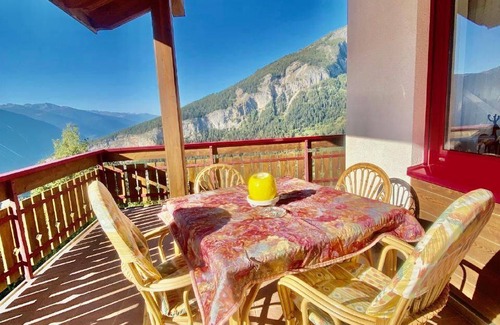Albinen House | 150 m² House ∙ 2 bedrooms ∙ 5 guests