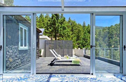 El Paso House | 150 m² House ∙ 3 bedrooms ∙ 6 guests