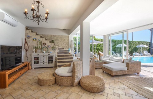 Casuzze House | 150 m² House ∙ 4 bedrooms ∙ 9 guests