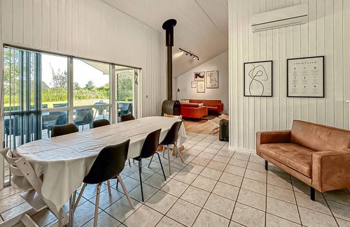 Strandby House | 150 m² House ∙ 4 bedrooms ∙ 12 guests