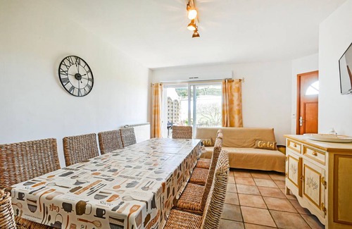 Saint-Ambroix House | 150 m² Maisonette ∙ 5 bedrooms ∙ 10 guests