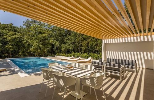 Srinjine Villa | 150 m² Villa ∙ 4 bedrooms ∙ 8 guests