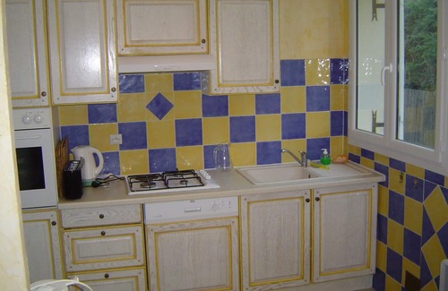 Le Brusc Cottage | 150 meters from the sea, T3 65m², charm, calm, garden, ideal location.