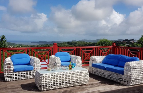 Tartane House | 150m2 architect villa with sea view