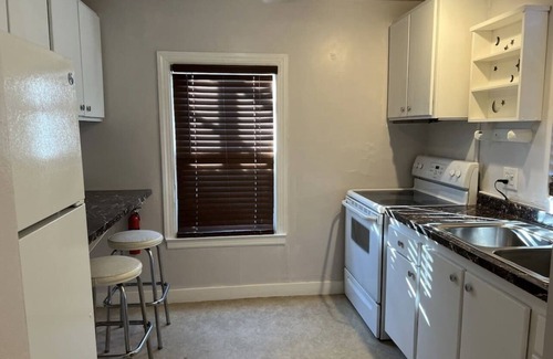 Old Southeast Apartment | 158 1/2 C1 -Coastal Old South East 1 Bedroom
