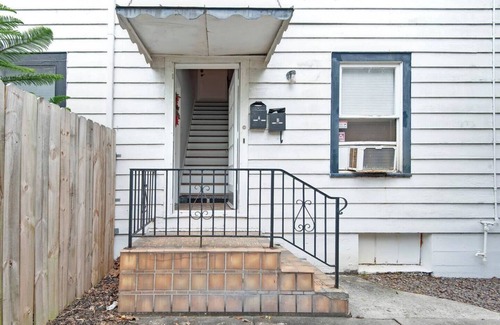 Old Southeast House | 158 B Homey House By CCFLR