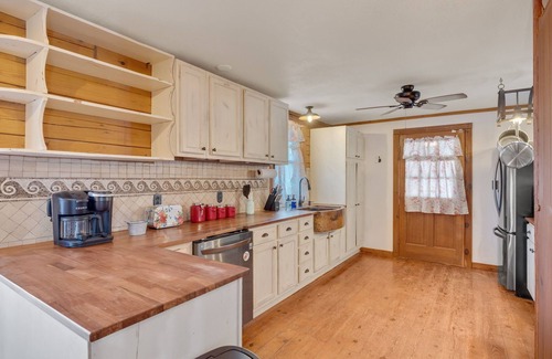 Doe Run Cabin | 16 Acres of beauty and relaxation