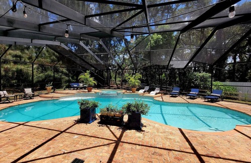 Seminole House | 16 beds, 5BA, 2 Acres, Salt POOL, Spa