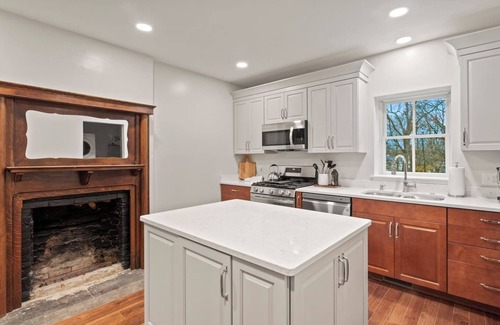 Palmyra Apartment | 16 Guests | King Beds | En Suite Bathrooms
