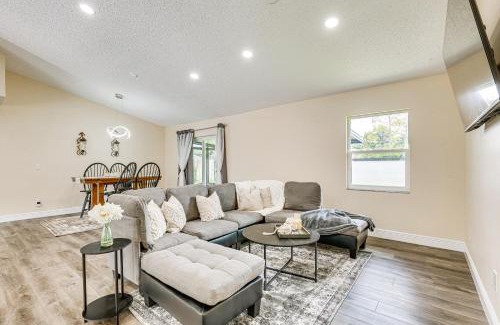 Bloomingdale House | 16 Mi to Downtown Tampa Home with Hot Tub!