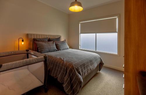 Pellaring Flat House | 16 Pellaring Lane Pellaring Flat