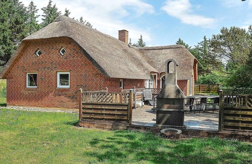 Øby House | 16 person holiday home in Ulfborg